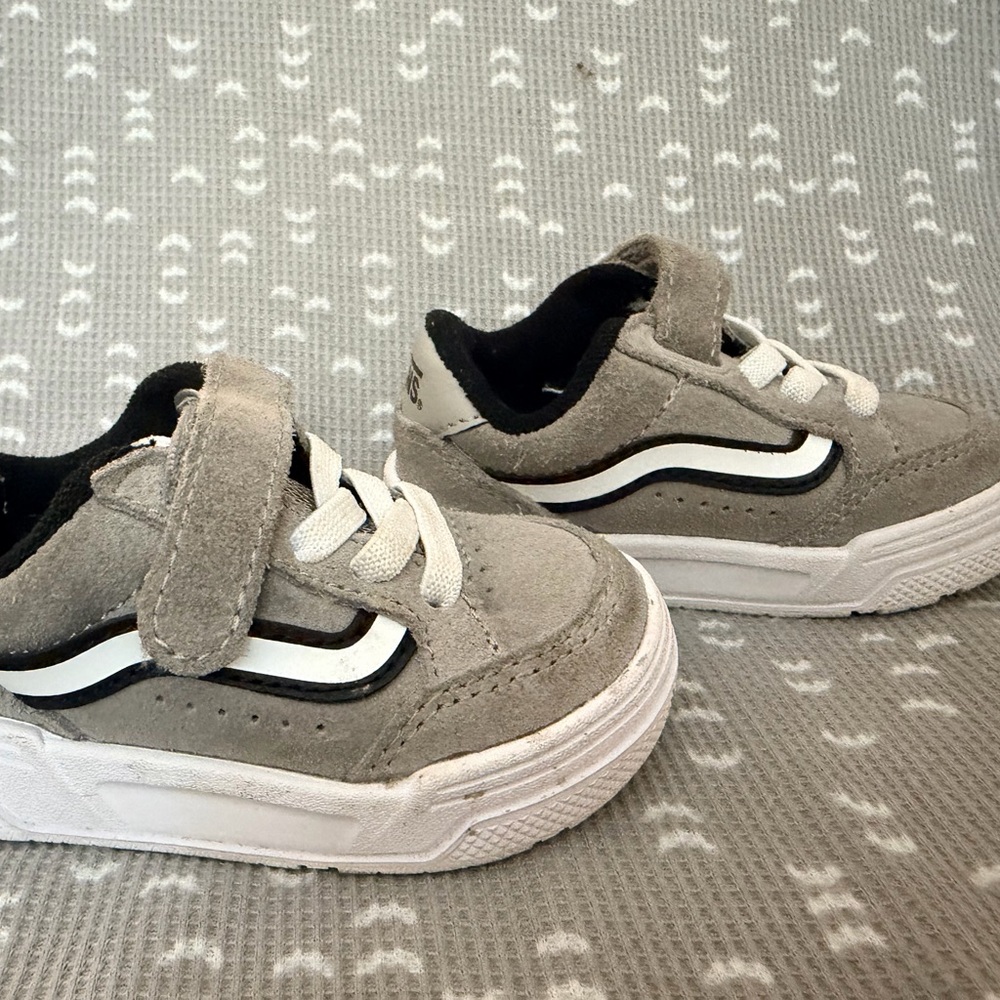 Vans Ward V Toddler Grey White Black Size 4C